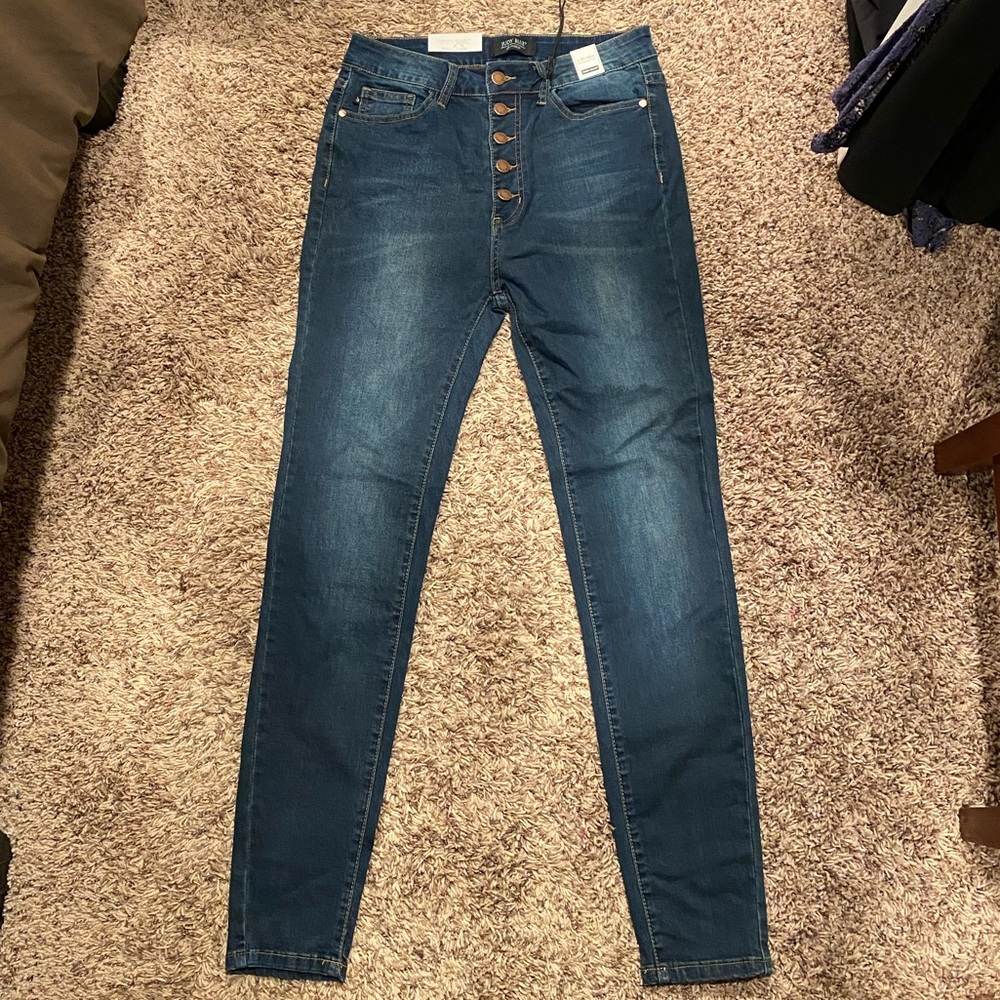 Judy Blue non distressed button fly jeans NWT